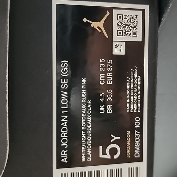 Air Jordan 1 LOW SE (GS) - Picture 8 of 9